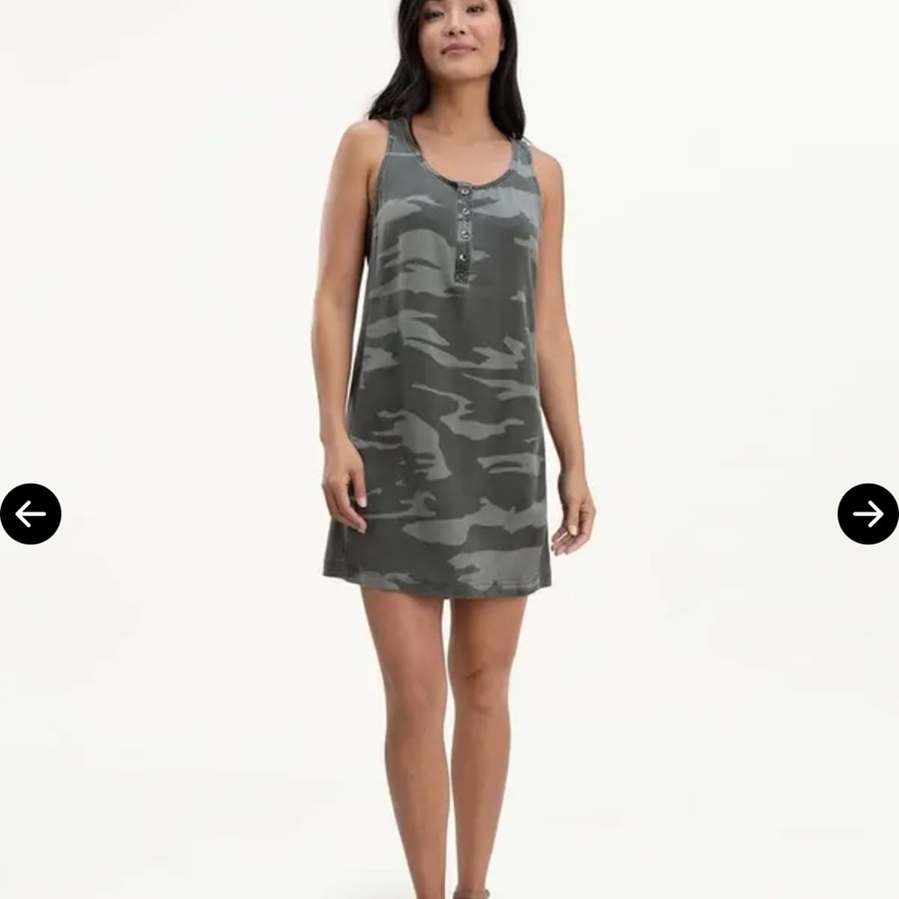 NWT, Splendid Henley tank dress in camo